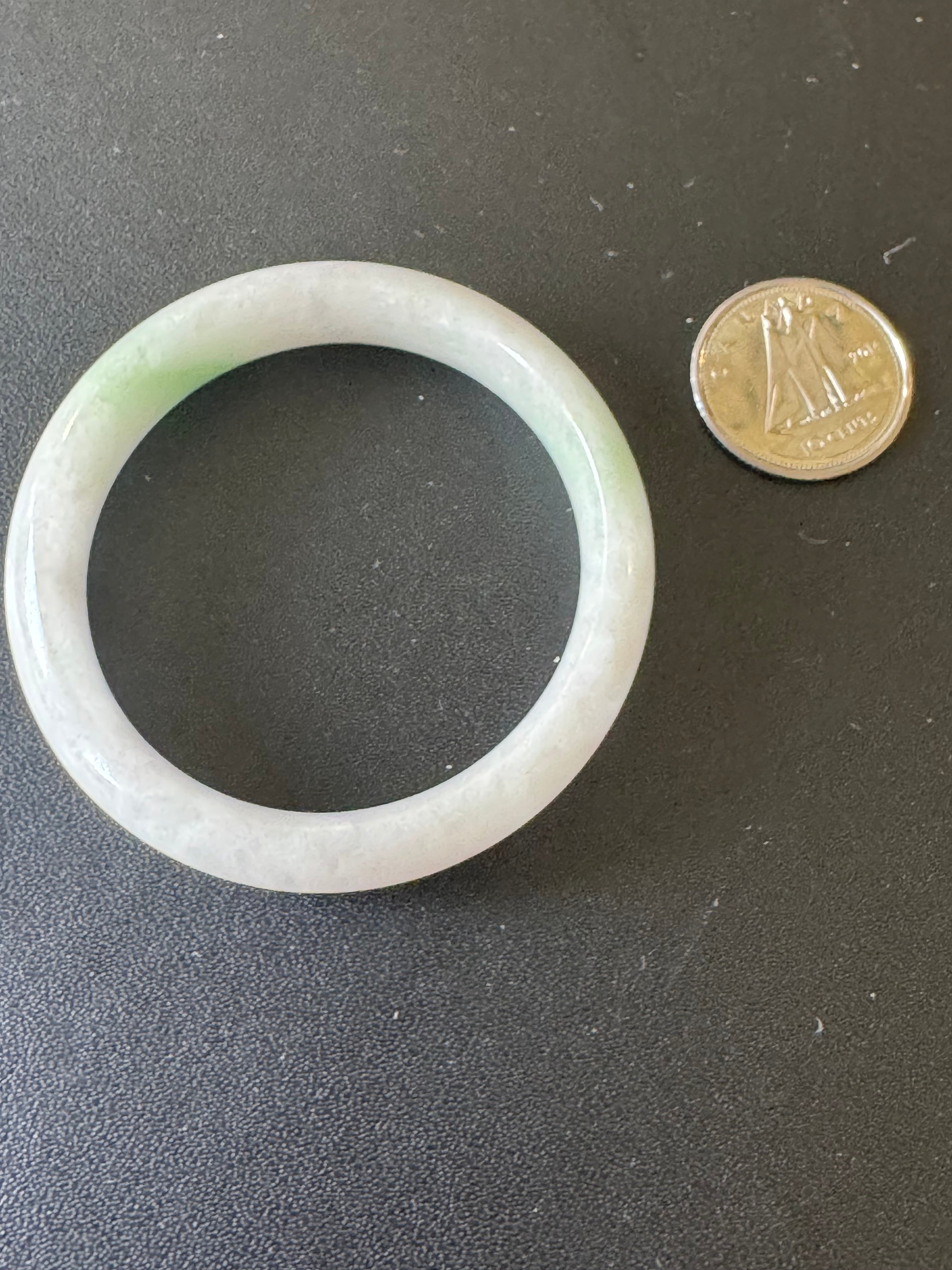 Natural jade bangle