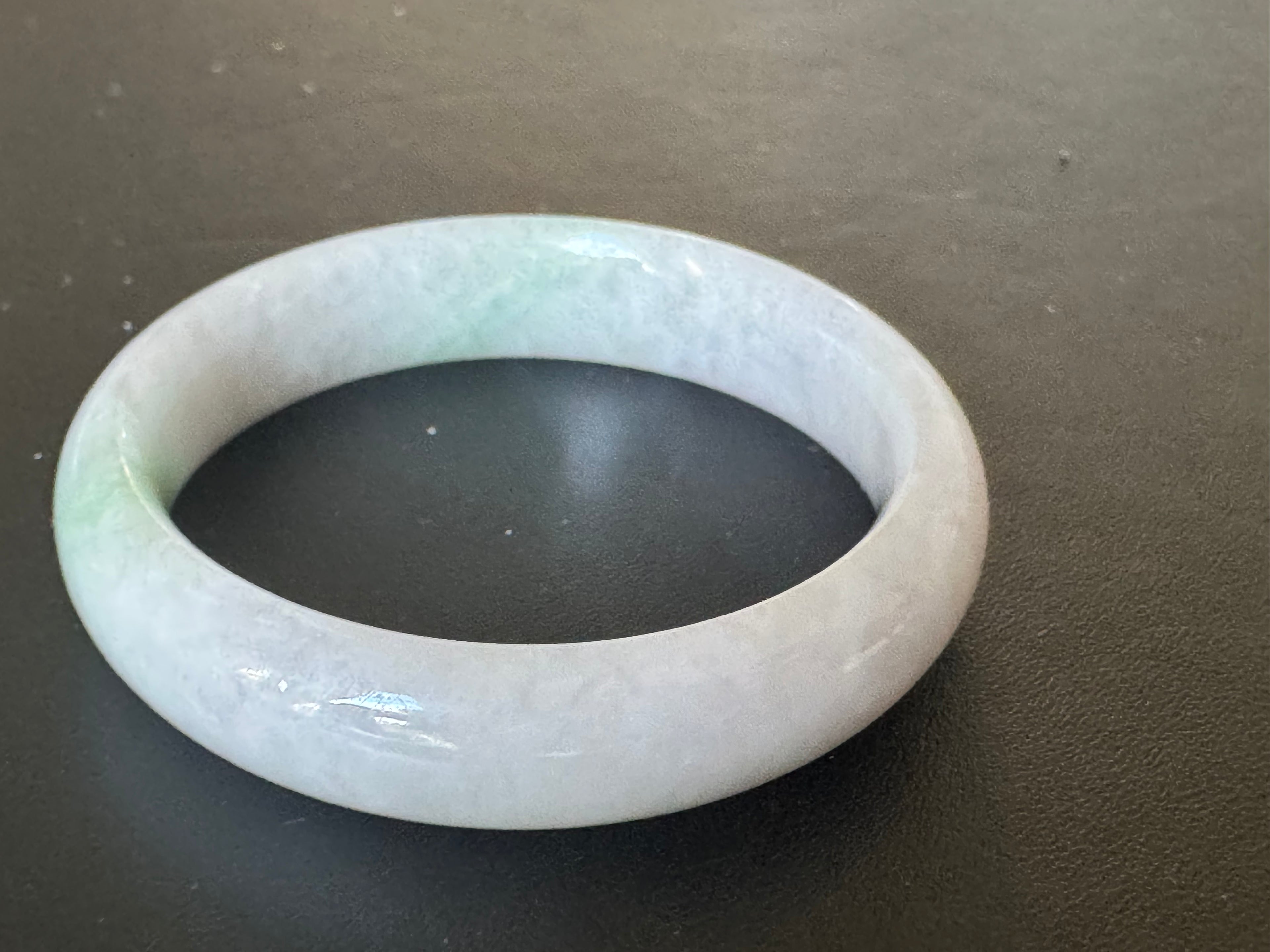 Natural jade bangle