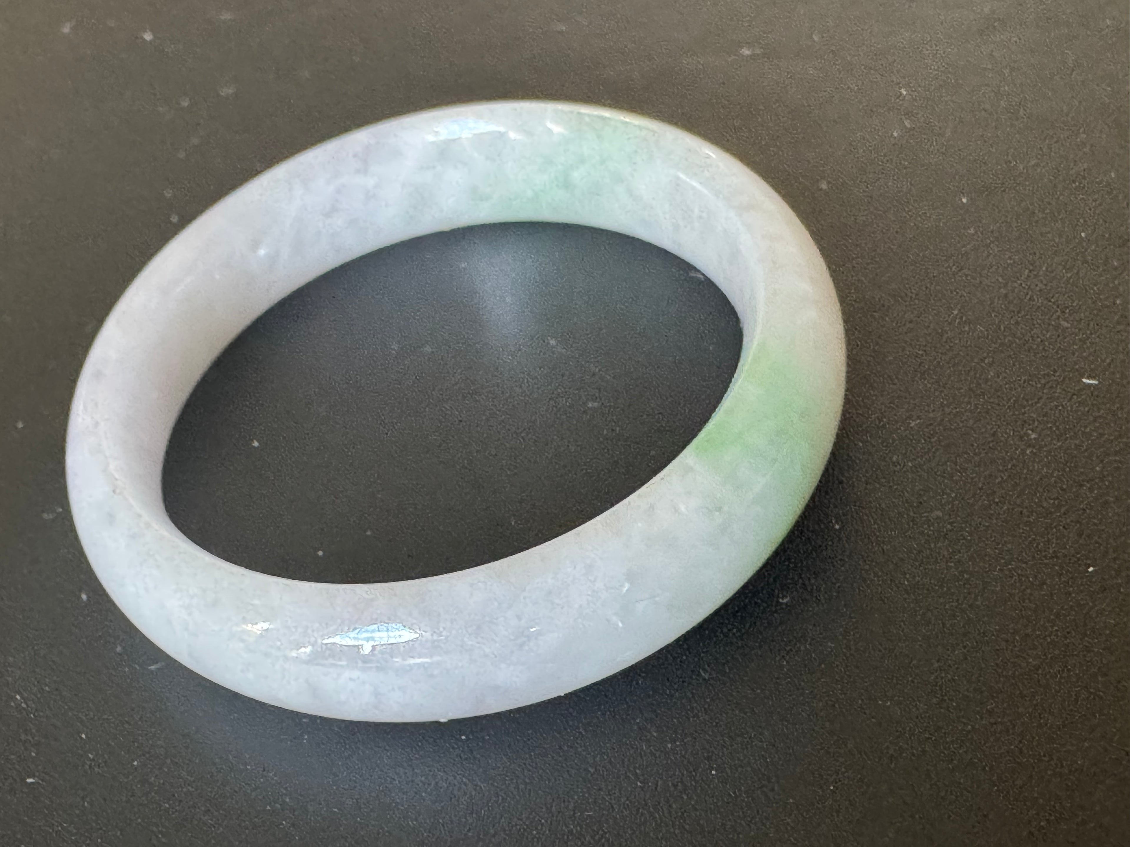 Natural jade bangle